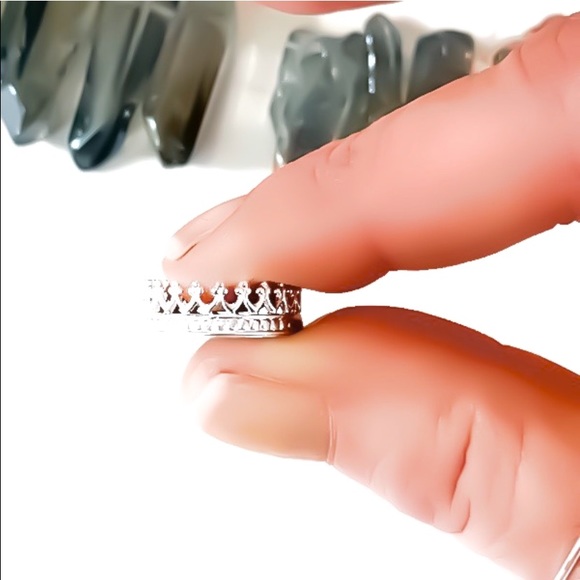 (2-5) 925 sterling silver princess queen tiara crown midi knuckle or toe ring - Picture 2 of 8